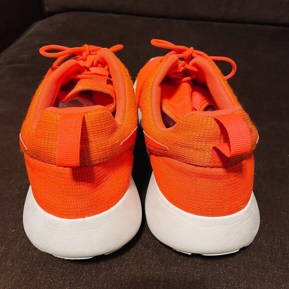 Bright Orange Nike Roshe Run Mens 10.5 US 44.5 EUR Fabric Mesh Uppers White sole - Picture 5 of 15